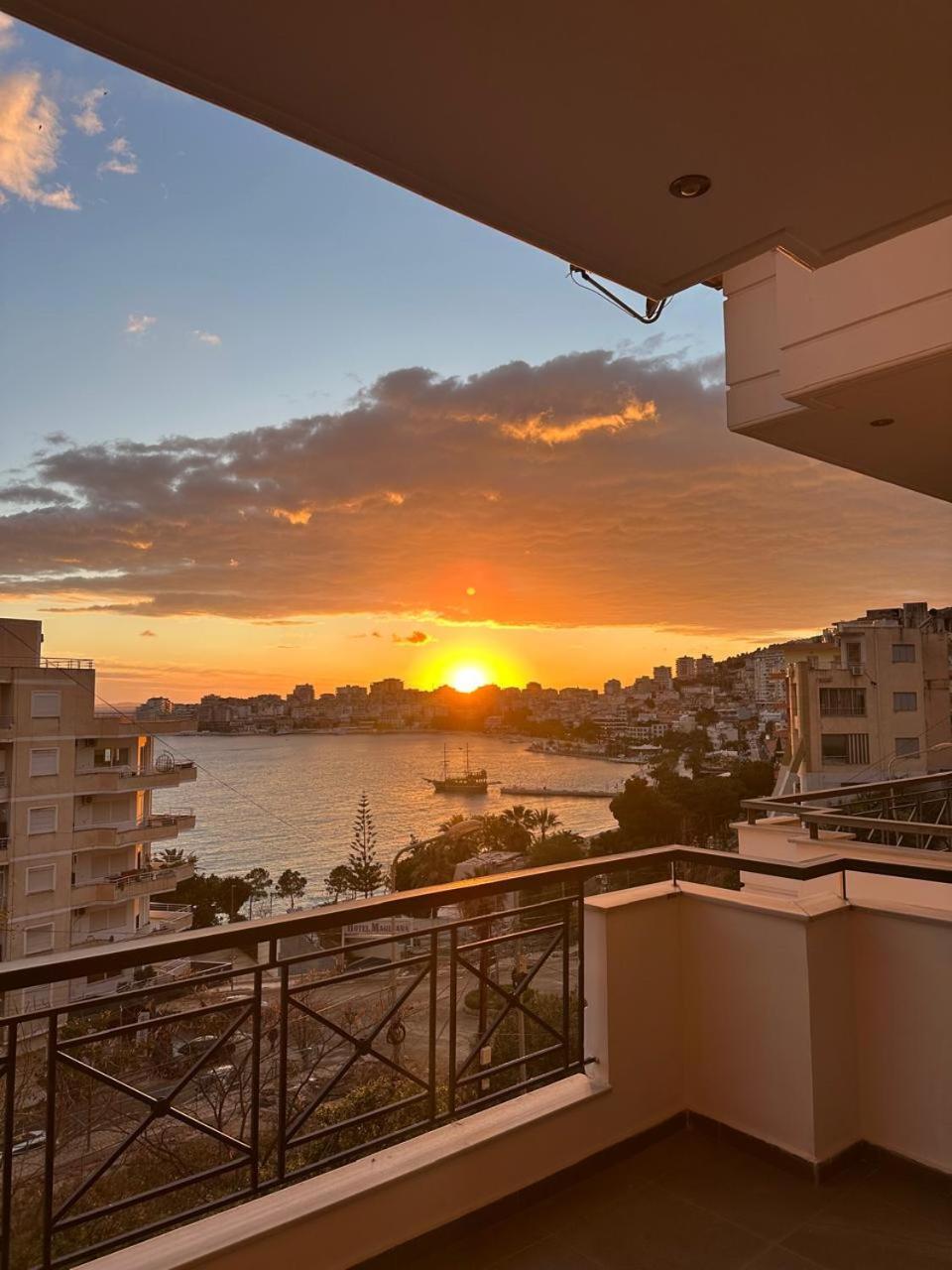 Vista Mozzafiato Daire Saranda Dış mekan fotoğraf